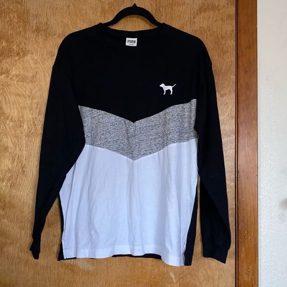 🍄 PINK Victoria’s Secret Campus Longsleeve Tee - Picture 4 of 9